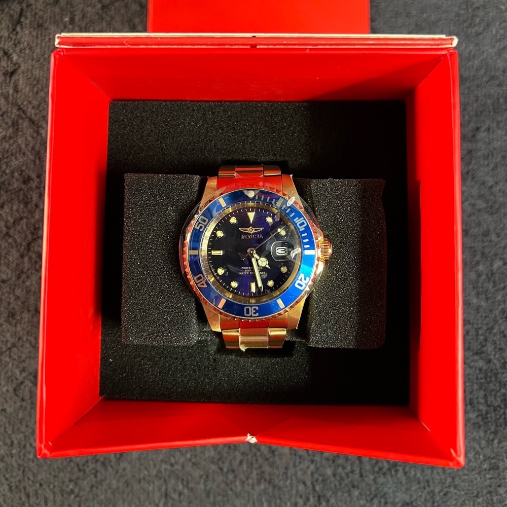 Invicta Pro Diver Men's Watch-40mm MOD-26974 Gold & Blue Dial (NWT)